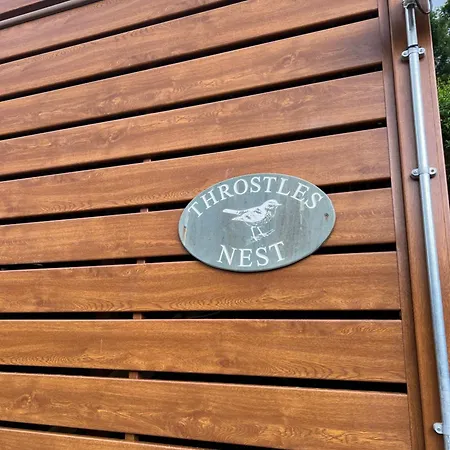 Throstles Nest, Spectacular Views, Dog Friendly * Troutbeck Bridge